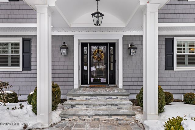 49 Stork Court, Middletown, NJ 07748