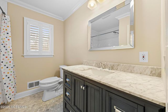 49 Stork Court, Middletown, NJ 07748