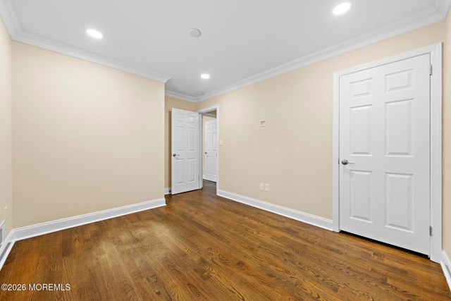 49 Stork Court, Middletown, NJ 07748