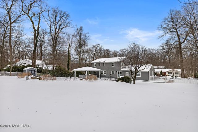 49 Stork Court, Middletown, NJ 07748