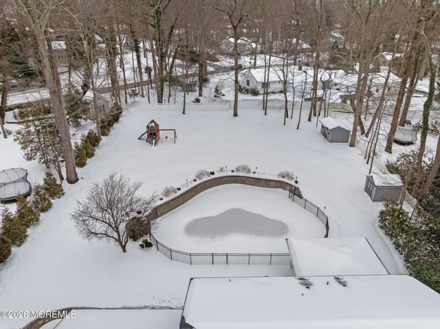 49 Stork Court, Middletown, NJ 07748