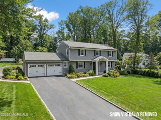 49 Stork Court, Middletown, NJ 07748