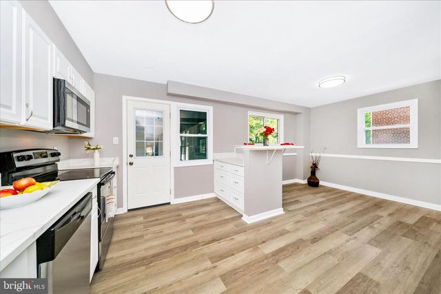 2702 KENTON PL, Temple Hills, MD 20748