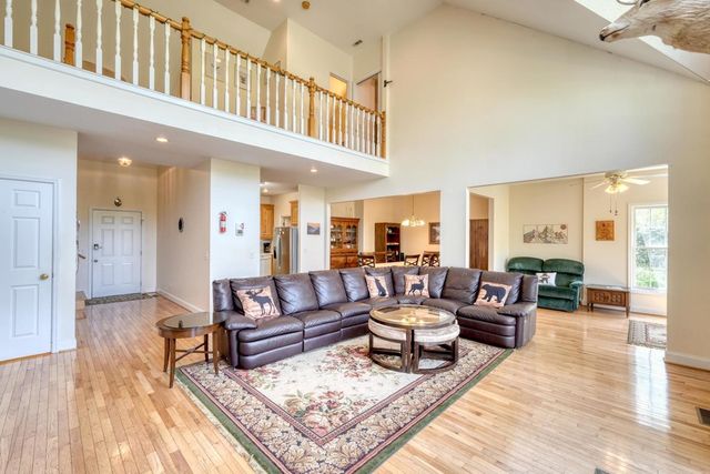 7957 Mountain Top Trail, Hiawassee, GA 30546