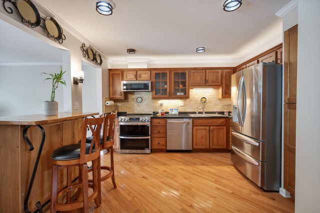 443 Partridge Lane 443, Deerfield, IL 60015