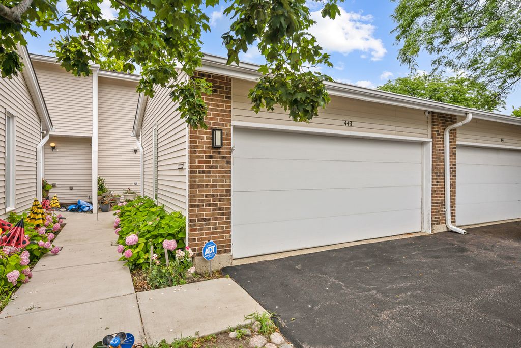 443 Partridge Lane 443, Deerfield, IL 60015