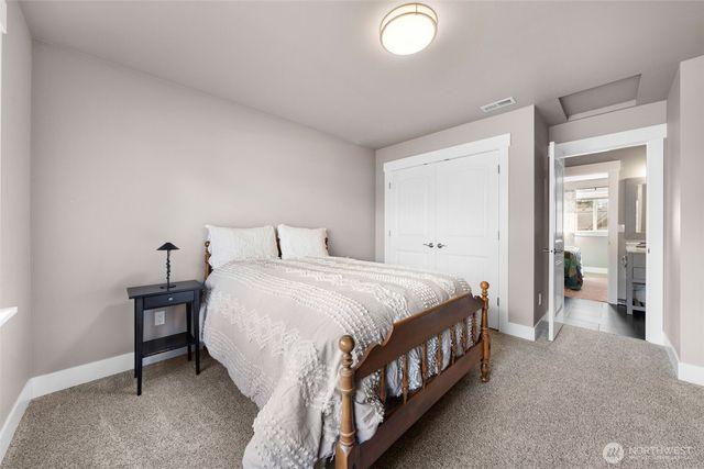 1132 121st Street E, Tacoma, WA 98445