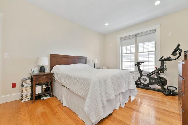 264 Athens Street 4, Boston, MA 02127