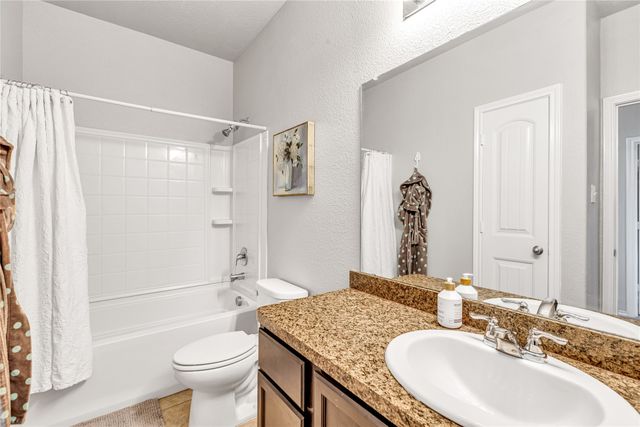 213 Jockey Court, Ponder, TX 76259