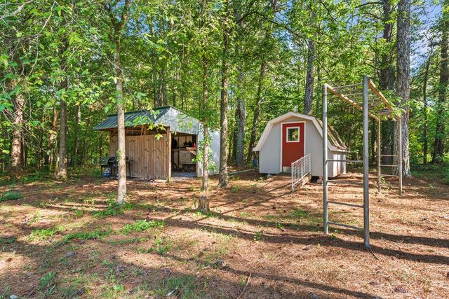 1456 Joe Thompson Road, Rocky Face, GA 30740