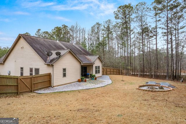 21 Sunny Point, Newnan, GA 30263