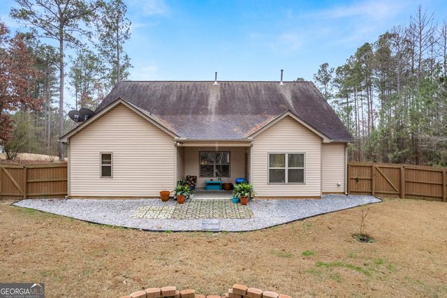 21 Sunny Point, Newnan, GA 30263