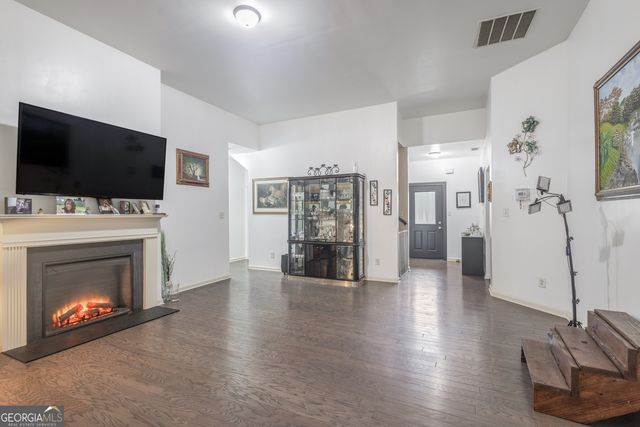 21 Sunny Point, Newnan, GA 30263