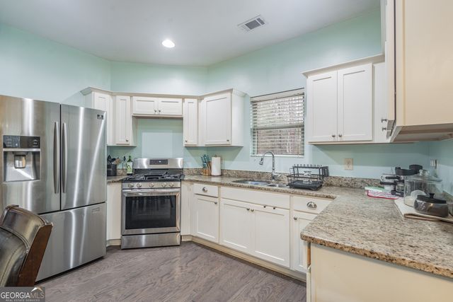 21 Sunny Point, Newnan, GA 30263