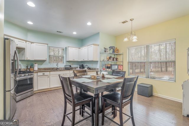 21 Sunny Point, Newnan, GA 30263