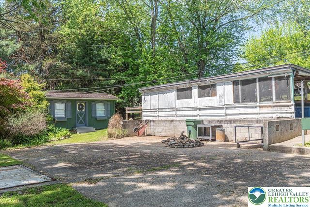 525 Royal Manor Road, Williams Twp, PA 18042