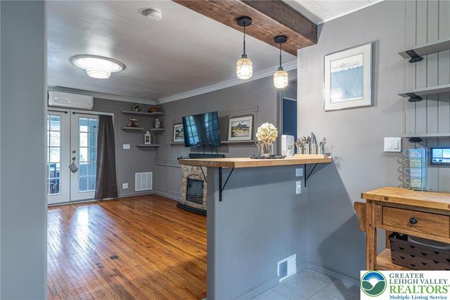 525 Royal Manor Road, Williams Twp, PA 18042