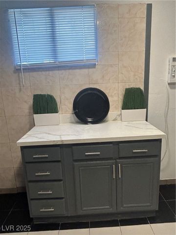 2521 Lenna Street, Las Vegas, NV 89102