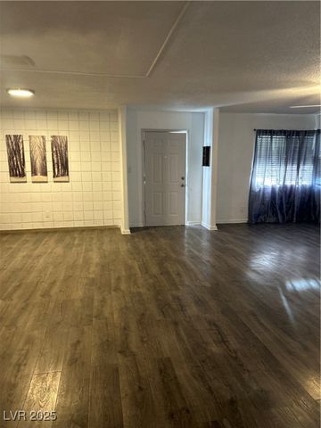 2521 Lenna Street, Las Vegas, NV 89102