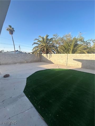 2521 Lenna Street, Las Vegas, NV 89102
