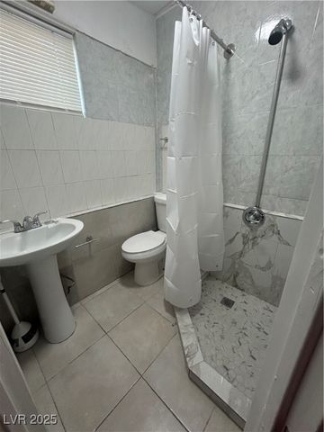 2521 Lenna Street, Las Vegas, NV 89102