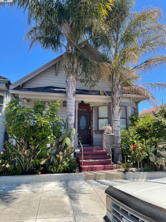 2736 E 10Th St, Oakland, CA 94601