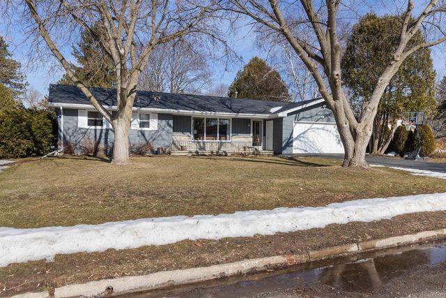 1112 TEXAS STREET, Sturgeon Bay, WI 54235