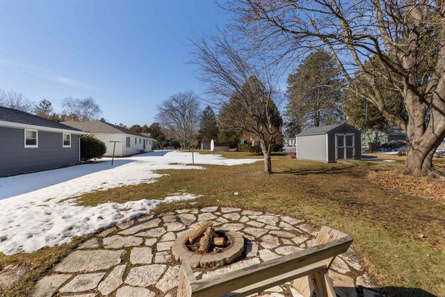 1112 TEXAS STREET, Sturgeon Bay, WI 54235