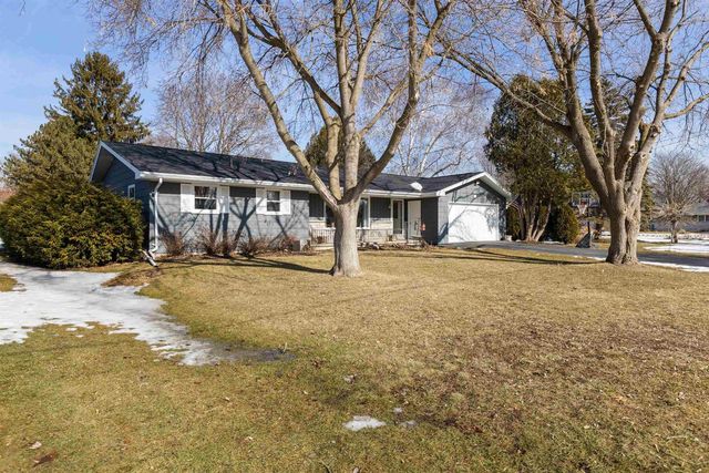 1112 TEXAS STREET, Sturgeon Bay, WI 54235