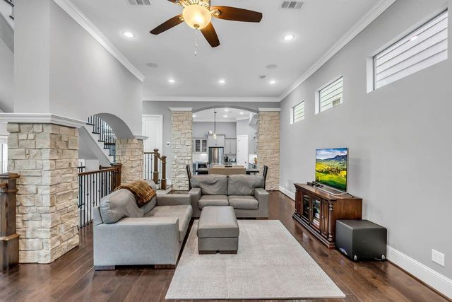 1219 W 25th Street B, Houston, TX 77008
