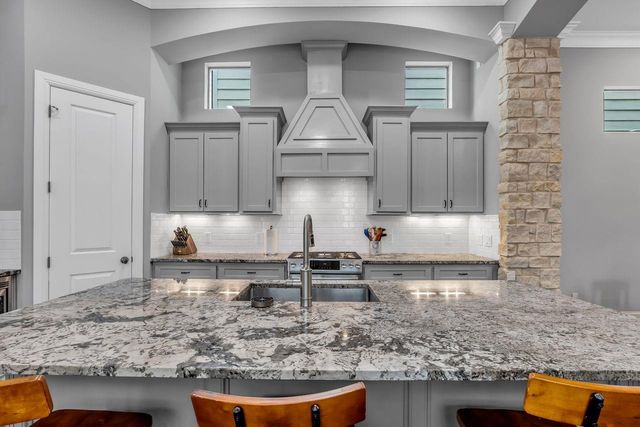1219 W 25th Street B, Houston, TX 77008