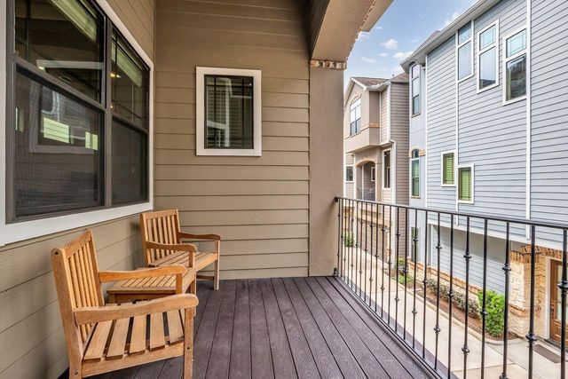 1219 W 25th Street B, Houston, TX 77008