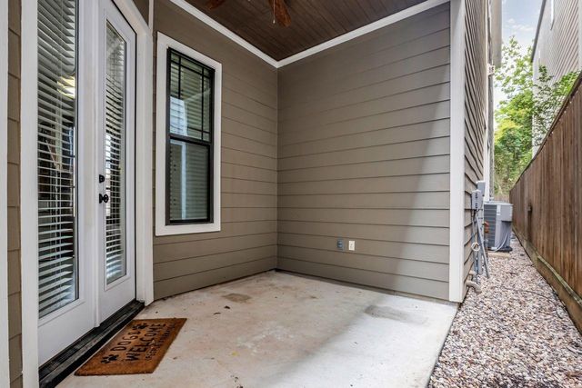 1219 W 25th Street B, Houston, TX 77008