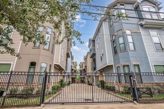 1219 W 25th Street B, Houston, TX 77008