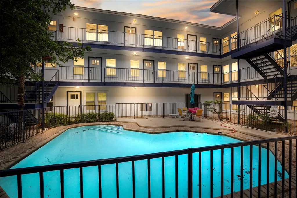923 E 41st ST 101, Austin, TX 78751