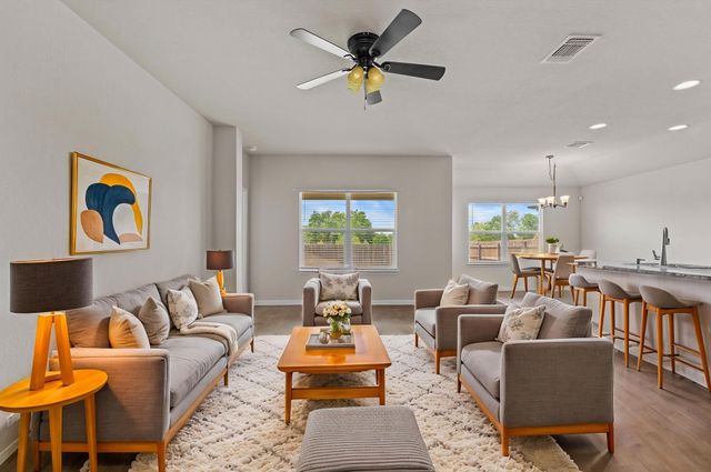 109 Rochester LN, Hutto, TX 78634