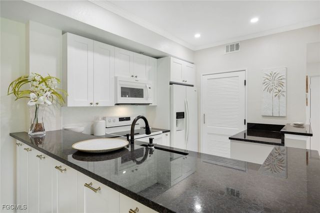 6300 Aragon WAY 101, Fort Myers, FL 33966