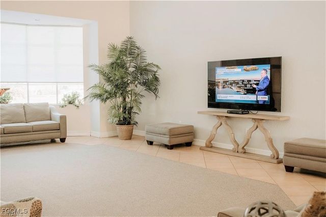 6300 Aragon WAY 101, Fort Myers, FL 33966