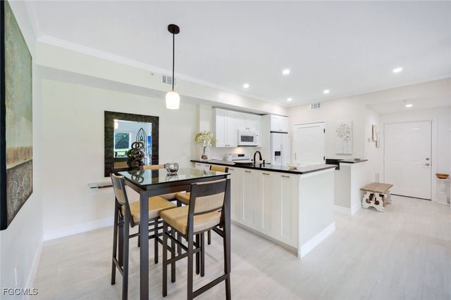6300 Aragon WAY 101, Fort Myers, FL 33966