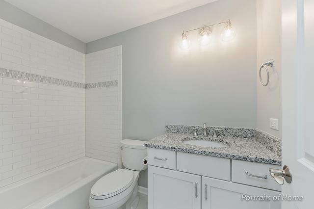 1066 Trillium Trail, West Chicago, IL 60185