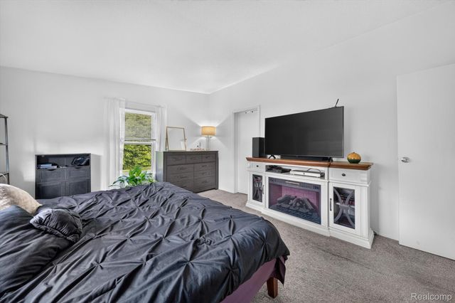 2700 Shimmons Road 120, Auburn Hills, MI 48326