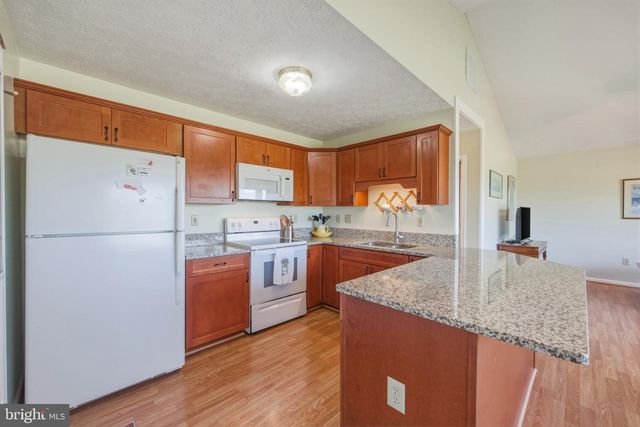 47-B-5 LOGAN CIR, Strasburg, VA 22657
