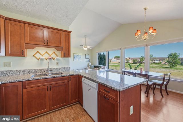 47-B-5 LOGAN CIR, Strasburg, VA 22657