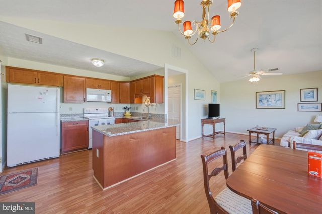 47-B-5 LOGAN CIR, Strasburg, VA 22657