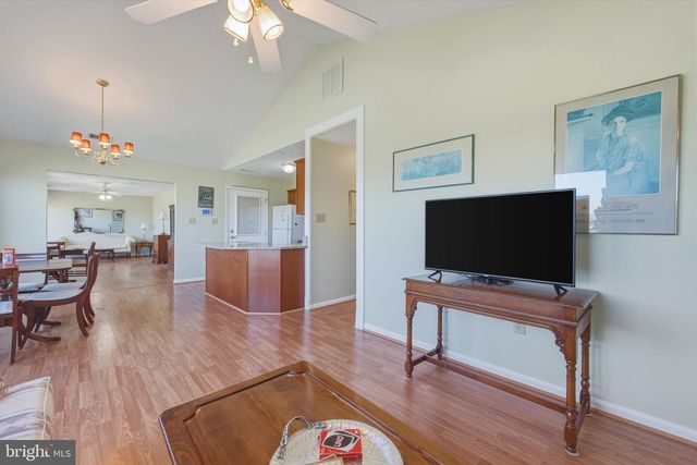 47-B-5 LOGAN CIR, Strasburg, VA 22657