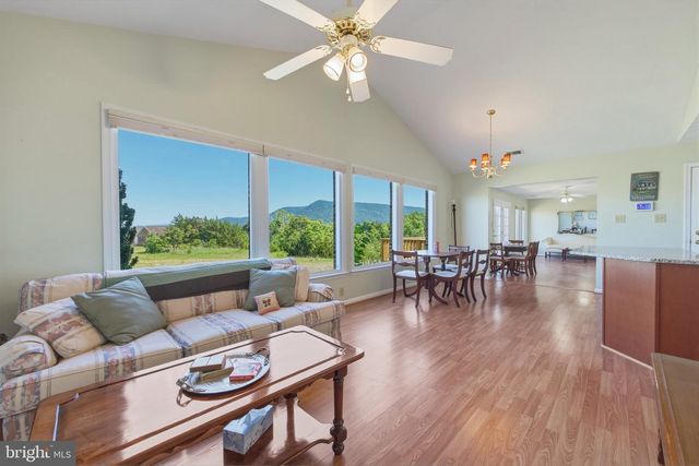 47-B-5 LOGAN CIR, Strasburg, VA 22657