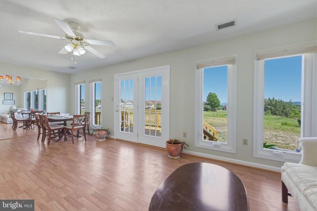 47-B-5 LOGAN CIR, Strasburg, VA 22657