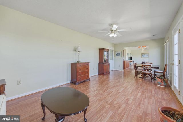 47-B-5 LOGAN CIR, Strasburg, VA 22657