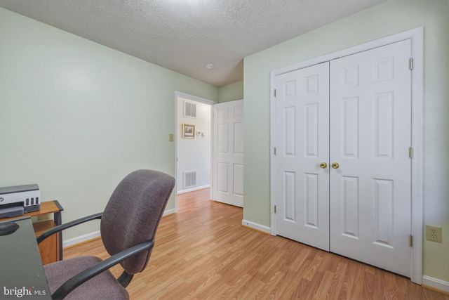 47-B-5 LOGAN CIR, Strasburg, VA 22657