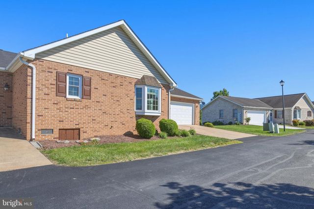 47-B-5 LOGAN CIR, Strasburg, VA 22657